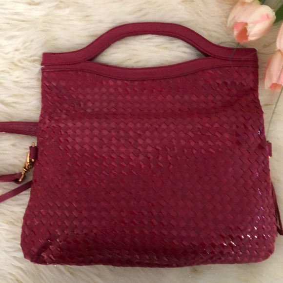 ELLIOT LUCCA WOVEN MULTI USE HANDBAG MERLOT - Picture 5 of 7